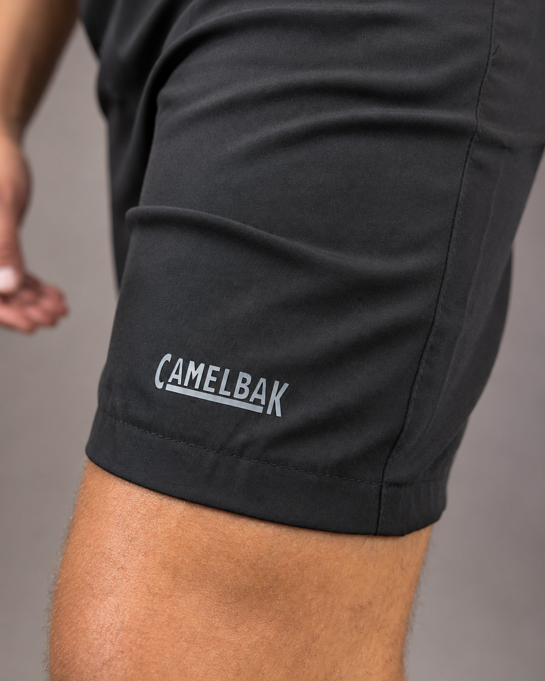 Short Masculino Dry Fit Bolso com Zíper Camelback